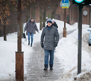 Gatvės pasidengė ledu