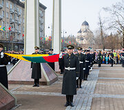 Valstybės vėliavos pakėlimo ceremonija Nepriklausomybės aik&scaron;tėje