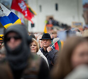 Vilniaus Katedros aik&scaron;tėje surengta protesto akcija &bdquo;&Scaron;alin rankas nuo laisvo žodžio&ldquo;