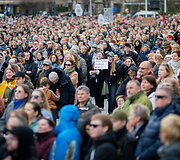 Vilniaus Katedros aik&scaron;tėje surengta protesto akcija &bdquo;&Scaron;alin rankas nuo laisvo žodžio&ldquo;