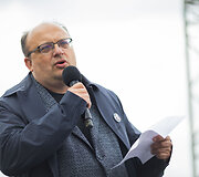 Vilniaus Katedros aik&scaron;tėje surengta protesto akcija &bdquo;&Scaron;alin rankas nuo laisvo žodžio&ldquo;