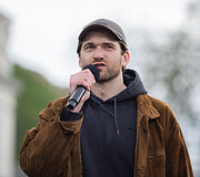 Vilniaus Katedros aik&scaron;tėje surengta protesto akcija &bdquo;&Scaron;alin rankas nuo laisvo žodžio&ldquo;