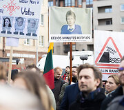 Protestas ,,&Scaron;alin rankas nuo laisvo žodžio&ldquo;
