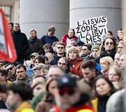 Prie Seimo protestas &bdquo;&Scaron;alin rankas nuo laisvo žodžio!&ldquo;