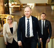 Socialdemokratų partijos, Lietuvos valstiečių ir žaliųjų sąjungos bei Demokratų sąjungos &bdquo;Vardan Lietuvos&ldquo; atstovų derybos 