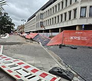 Stiprus vėjas Vilniuje varto daiktus