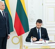 Gitanas Nausėda, Jakovas Milatovičius