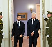 Jakovas Milatovičius, Gitanas Nausėda