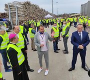  Medienos drožlių plok&scaron;čių gamyklos atidarymas Akmenės laisvojoje ekonominėje zonoje