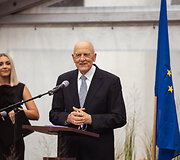 MRU 30-mečio &scaron;ventė