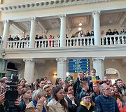  Gerbėjai laukia sugrįžtančio Aurimo Valujavičiaus