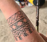 Jono kelionė pas seniausią tatuiruočių meistrę Filipinuose