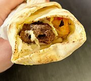 Donato Karkliaus apsilankymas kebabinėje &bdquo;Bakurai by Ta&scaron;kas&ldquo;