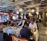 &bdquo;Deraliye Ottoman Cuisine&ldquo; restoranas Stambule