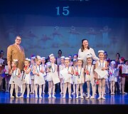Neringos Kirklienės &scaron;okių mokyklos kolektyvas