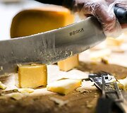 TOP 5 vyno ir sūrio deriniai Valentino dienai i&scaron; &bdquo;Masters of Cheese&ldquo;