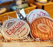 TOP 5 vyno ir sūrio deriniai Valentino dienai i&scaron; &bdquo;Masters of Cheese&ldquo;