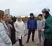 Dviratininkai toliau nepasiduoda &ndash; pastatė dar naujų kelio ženklų ir siekia oficialių KET pakeitimų