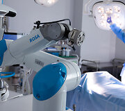 &bdquo;Nordclinic&ldquo; pristatytas ortopedijos robotas &bdquo;Rosa&ldquo;