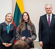 1 vietos laureatė (9-12 kl. grupėje) Liepa Jucevičiūtė