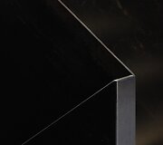 Architektūra &scaron;laite: namas, kuriame &scaron;viesa formuoja erdvę