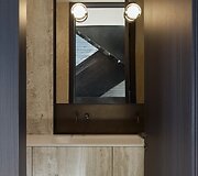 Architektūra &scaron;laite: namas, kuriame &scaron;viesa formuoja erdvę
