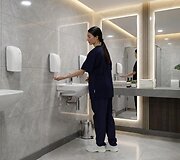 Higiena, kuri neatsiduria &scaron;iuk&scaron;liadėžėje: kodėl daugkartiniai medvilniniai rank&scaron;luosčiai &ndash; optimaliausias sprendimas jūsų įmonei?