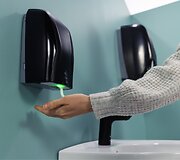 Higiena, kuri neatsiduria &scaron;iuk&scaron;liadėžėje: kodėl daugkartiniai medvilniniai rank&scaron;luosčiai &ndash; optimaliausias sprendimas jūsų įmonei?