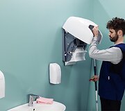 Higiena, kuri neatsiduria &scaron;iuk&scaron;liadėžėje: kodėl daugkartiniai medvilniniai rank&scaron;luosčiai &ndash; optimaliausias sprendimas jūsų įmonei?