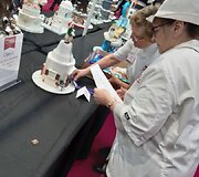 Tortų dizainerė i&scaron; Vilniaus Kotryna Uba ir jos gaminti tortai 