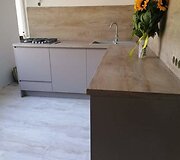Aurelija Giedraitienė seną ir apleistą butą pavertė jaukiais namais 