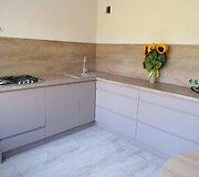 Aurelija Giedraitienė seną ir apleistą butą pavertė jaukiais namais 