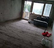 Aurelija Giedraitienė seną ir apleistą butą pavertė jaukiais namais 