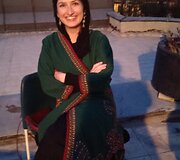 Modernaus meno muziejaus Teherane parodos atidaryme, Ieva vilki tradicinės tekstilės paltą