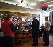 Kauno arkivyskupas Kęstutis Kėvalas lankėsi dienos centre &bdquo;Ateik&ldquo;