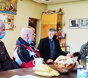 Kauno arkivyskupas Kęstutis Kėvalas lankėsi dienos centre &bdquo;Ateik&ldquo;
