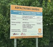 Kelias, jungiantis Tadaravos kaimą su Medinių Strėvininkų gyvenviete.