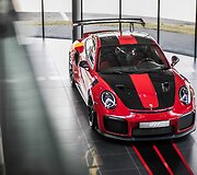 Lietuvis įsigijo greičiausią &bdquo;Porsche&ldquo; modelį
