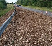 Kelyje Vilnius&ndash;Pabradė ant kelio nuvirto krovininis automobilis