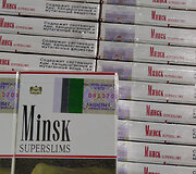 Cigaretės baldų krovinyje 
