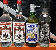 Kaune likviduotas falsifikuoto alkoholio verslas