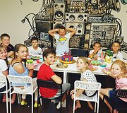 Algirdo ir Milisandros Radzevičių sūnaus gimtadienio akimirka