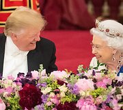 Donaldas Trumpas ir karalienė Elizabeth II