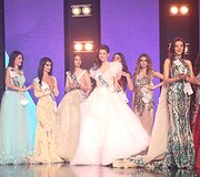 Julija Krek&scaron;ina konkurso metu (antra i&scaron; de&scaron;inės)