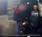 Reido metu nustebino &bdquo;slaptojo pareigūno&ldquo; veiksmai