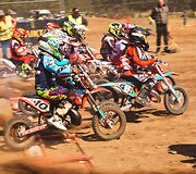 Jaunųjų sportininkų motokroso varžybų akimirkos