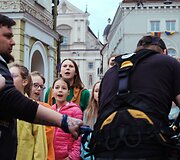 Monika Liu, LNOBT solistai, orkestro muzikantai, vaikų choras, Daiva Starinskaitė sudainavo &bdquo;Kalush Orchestra&ldquo; dainą &bdquo;Stefania&ldquo;.