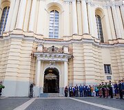 Vasario 16-osios Akto Signataro Mykolo Birži&scaron;kos, jo žmonos Bronislavos Birži&scaron;kienės ir visuomenės veikėjų profesorių Vaclovo bei Viktoro Birži&scaron;kų karstų perlaidojimas