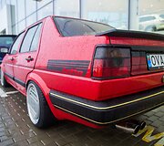 Vilniuje susirinko senų automobilių entuziastai