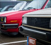 Vilniuje susirinko senų automobilių entuziastai